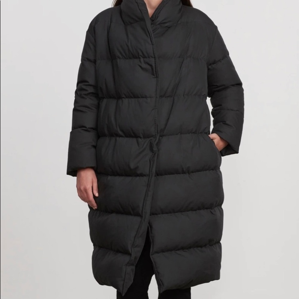 The Curated Modern Down Puffer Coat Black